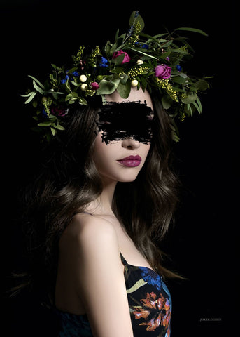 Flower Girl | INDRAMMET BILLEDE Indrammet billede MF 30x40 Sort