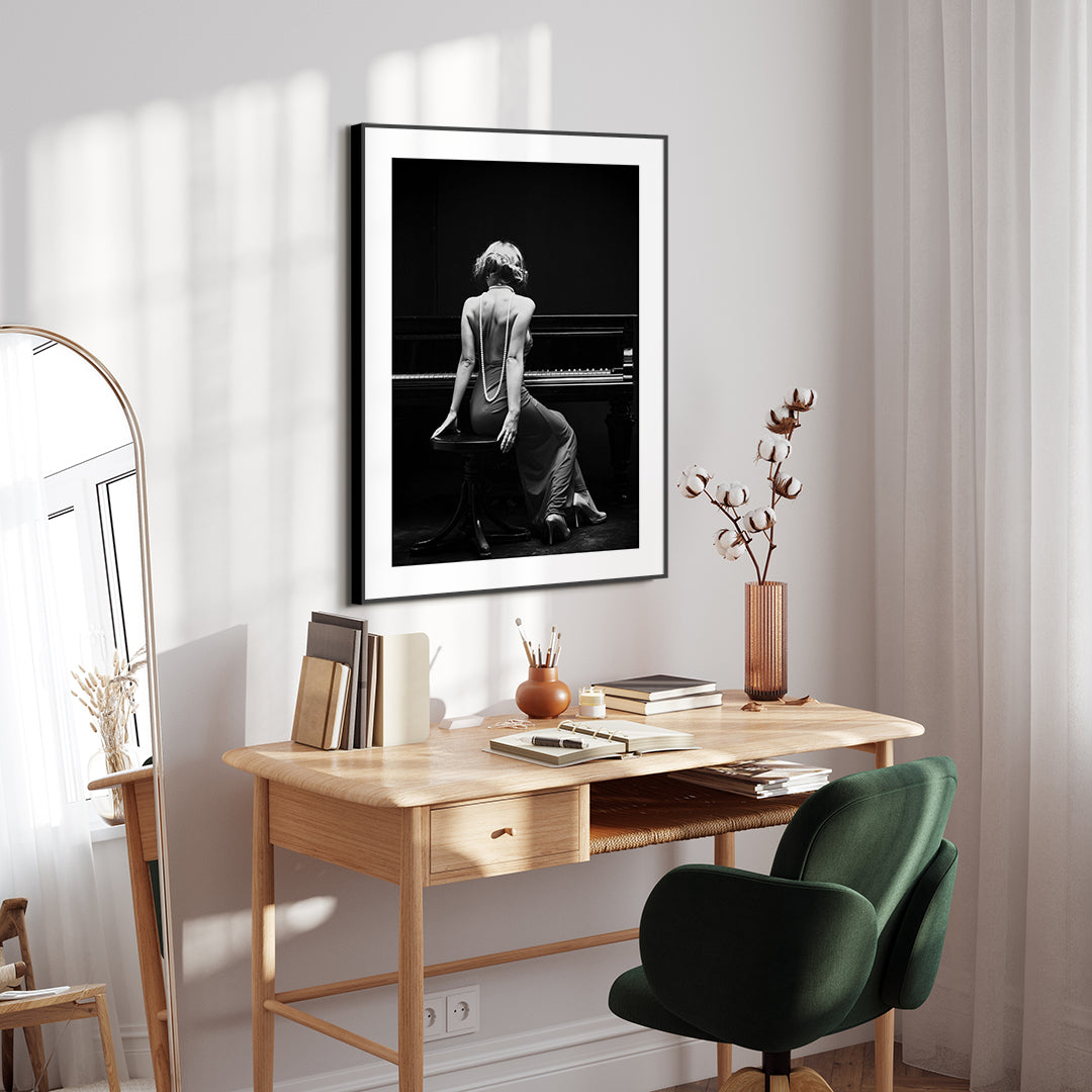 Piano Lady | INDRAMMET BILLEDE Indrammet billede MF 30x40 Sort