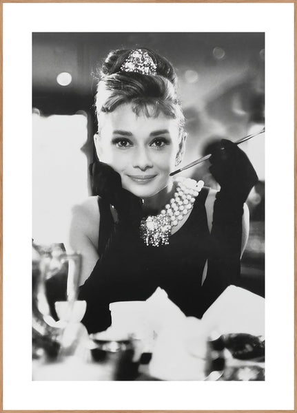 Audrey Hepburn 1 | INDRAMMET BILLEDE Indrammet billede MF 30x40 Egeramme