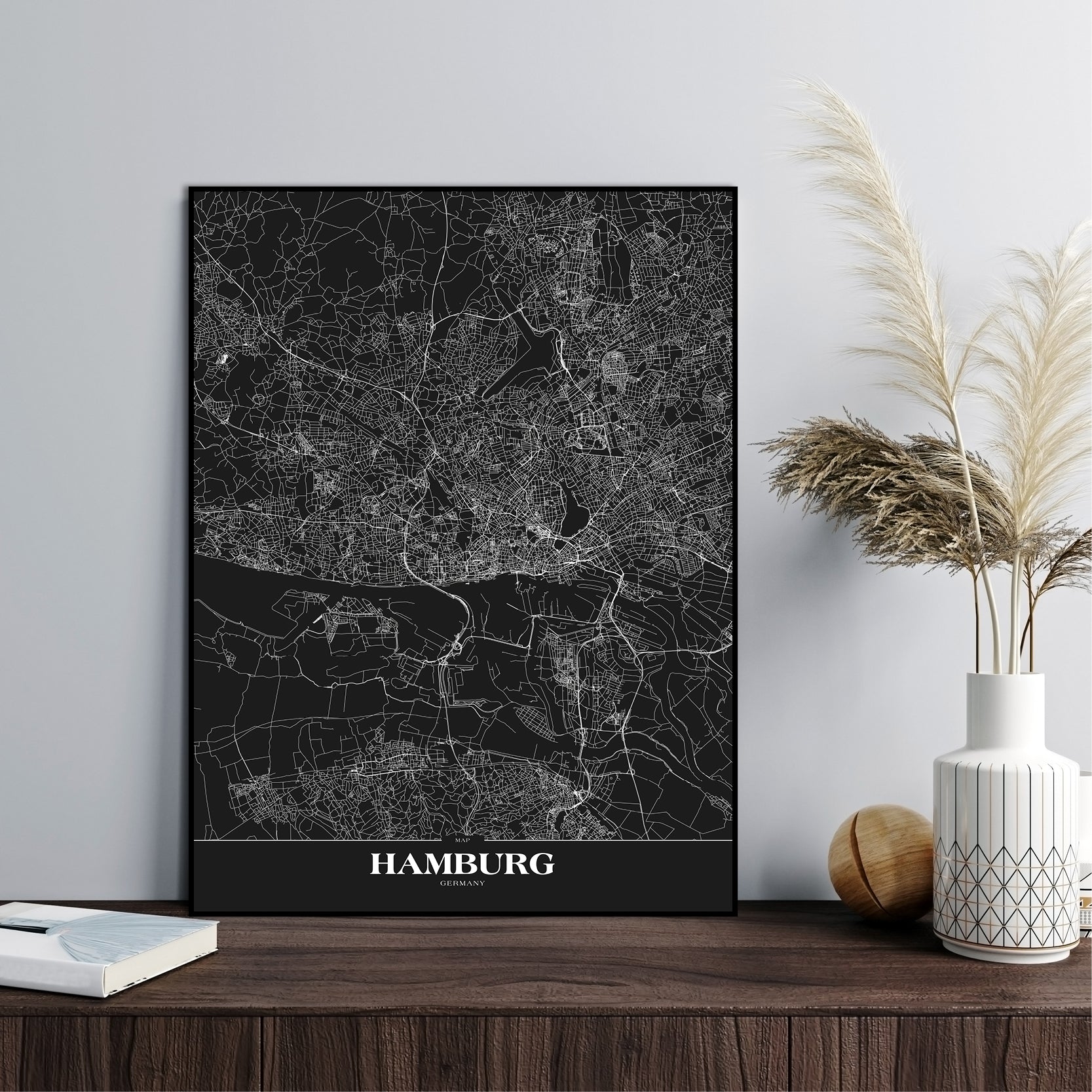 Map Hamburg black | INDRAMMET BILLEDE Indrammet billede MF 30x40 Sort
