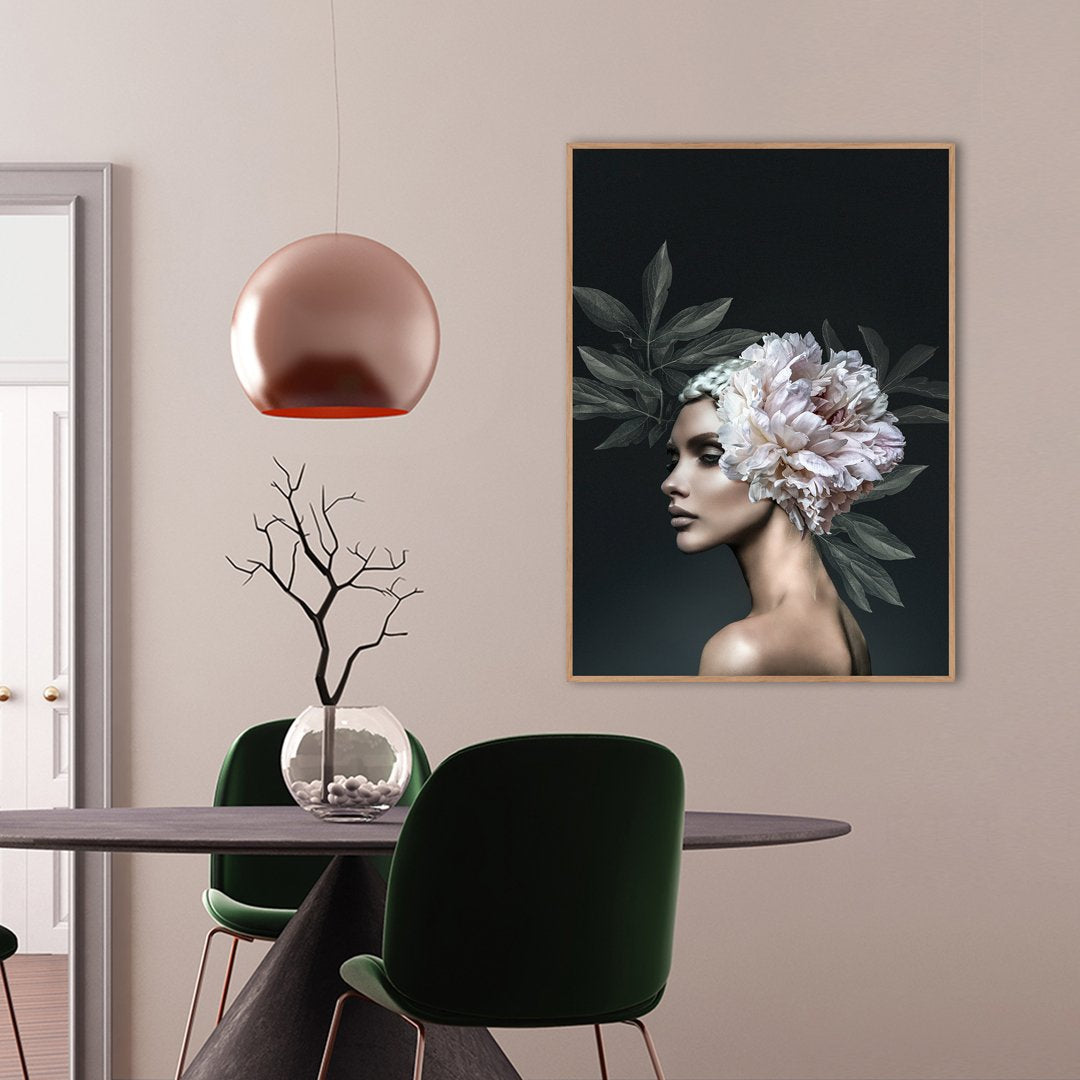 Floral Diva 1 | INDRAMMET BILLEDE Indrammet billede MF 30x40 Sort