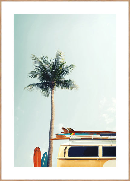 Surf Bus yellow | INDRAMMET BILLEDE Indrammet billede MF 30x40 Egeramme