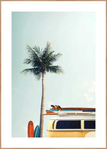 Surf Bus yellow | INDRAMMET BILLEDE Indrammet billede MF 30x40 Egeramme