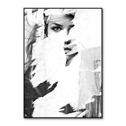 Torn out 2 | INDRAMMET BILLEDE Indrammet billede MF 30x40 Sort