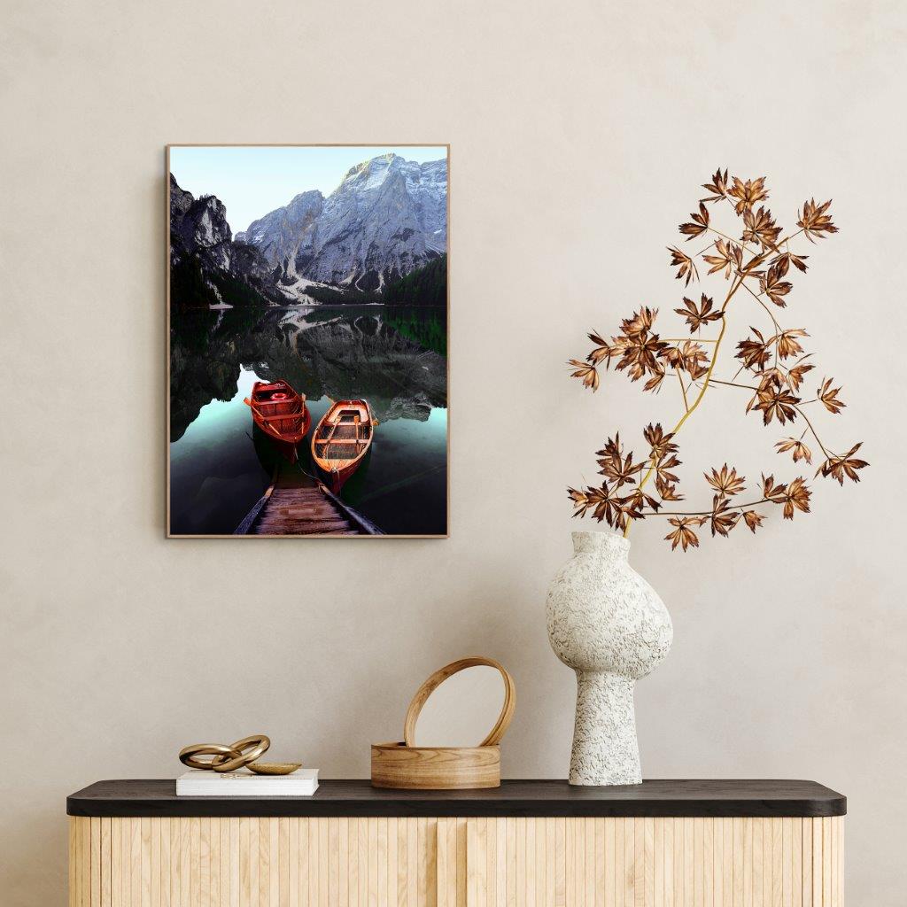By the lake | INDRAMMET BILLEDE Indrammet billede MF 30x40 Egeramme